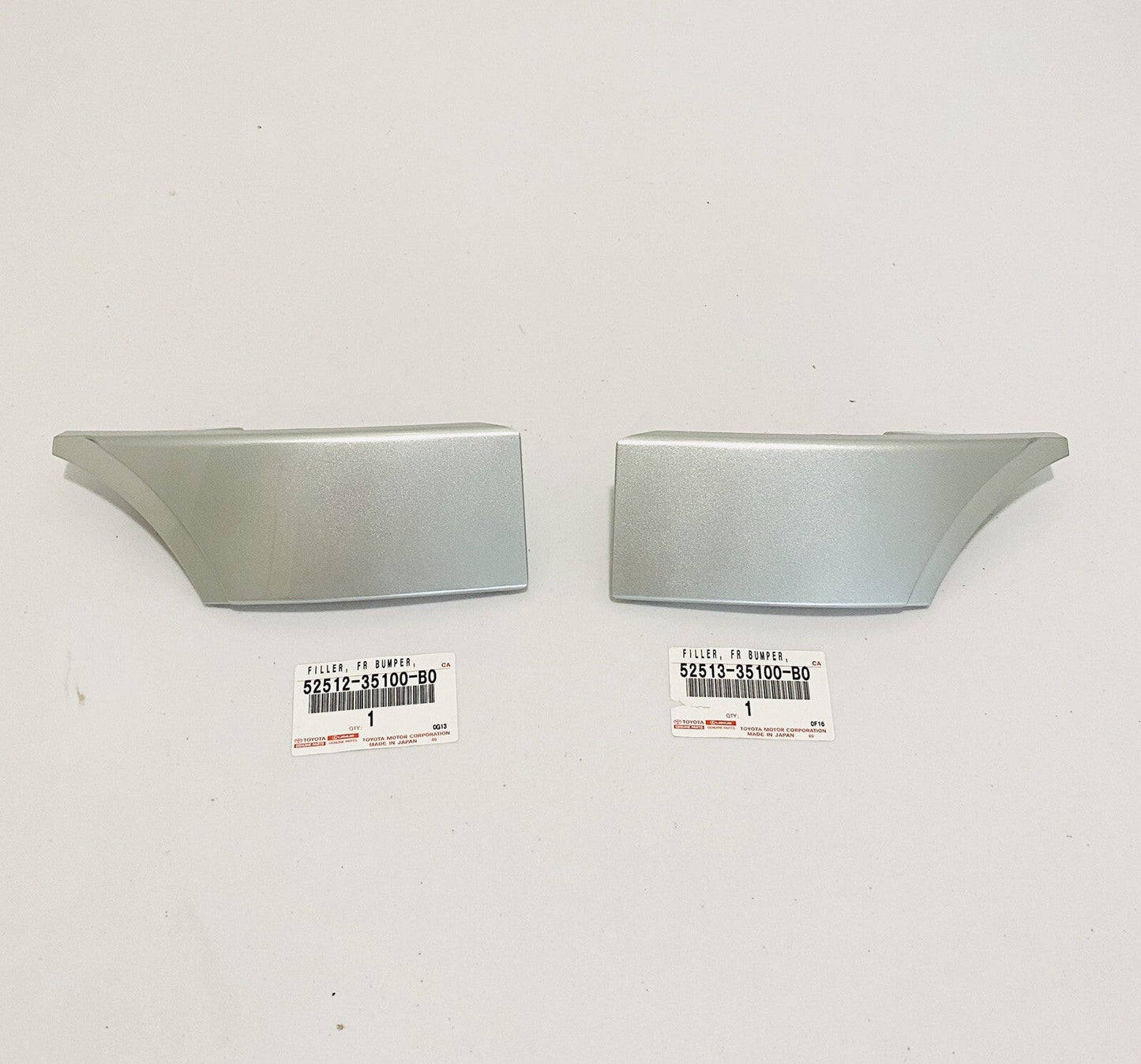 NEW GENUINE TOYOTA 2007-2014 FJ CRUISER  SILVER FRONT BUMPER FILLER RH & LH