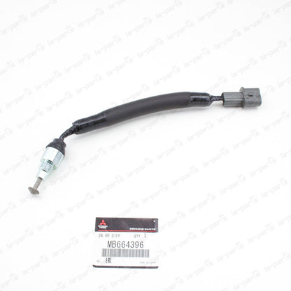 GENUINE MITSUBISHI SPORT 92-00 MONTERO REAR DIFF LOCK POSITION SWITCH MB664396