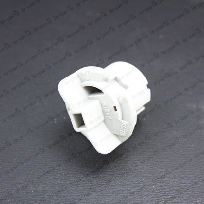 GENUINE TOYOTA 2003-2009 TOYOTA 4RUNNER REAR TURN SIGNAL LAMP SOCKET 90075-60057