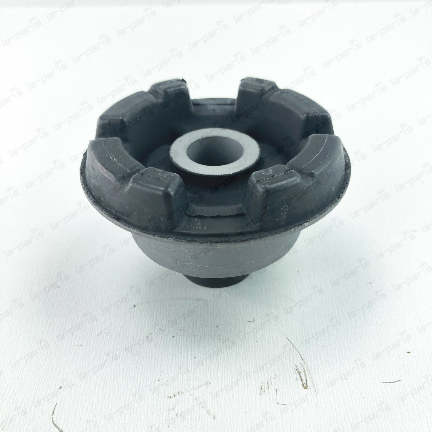 GENUINE TOYOTA LC 100 LEXUS LX470 FRONT DIFFERENTIAL MOUNT CUSHION 41651-60010