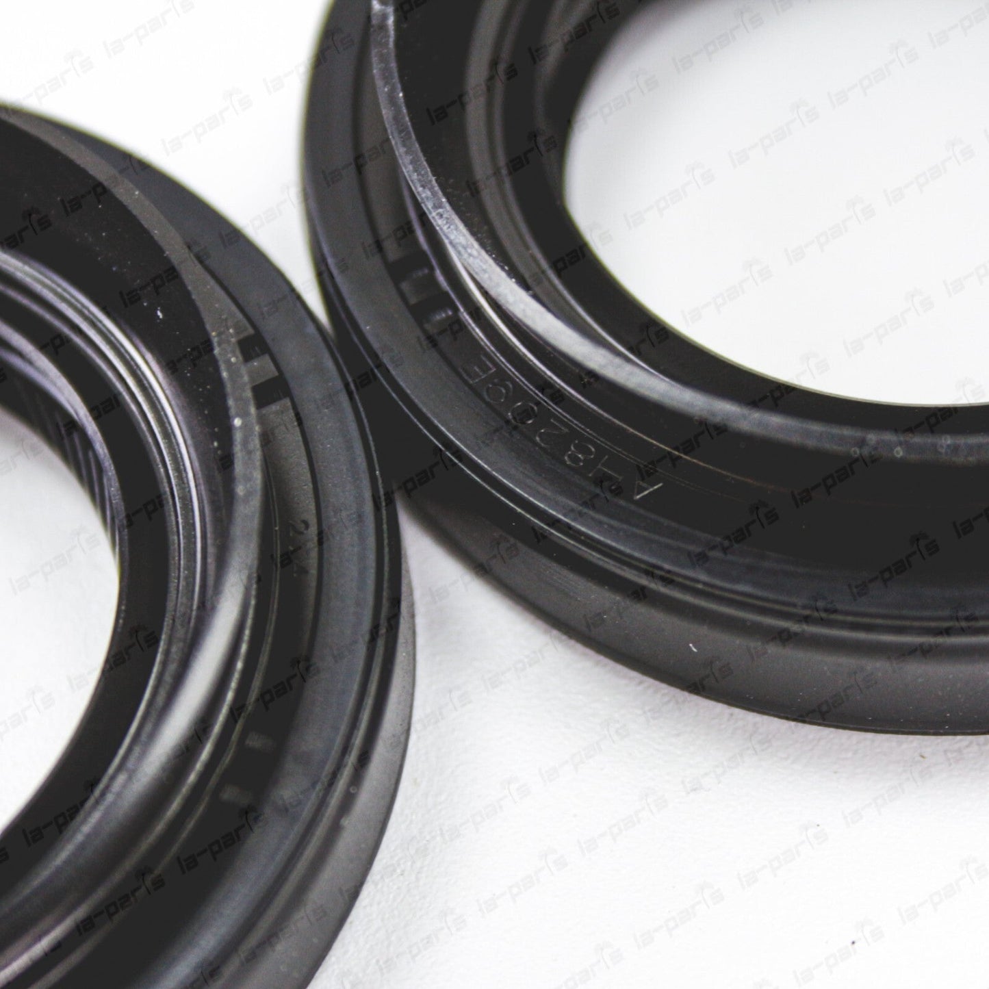 New Genuine Toyota Lexus 06-09 IS250 Rear Differential Axle Shaft Oil Seal PAIR
