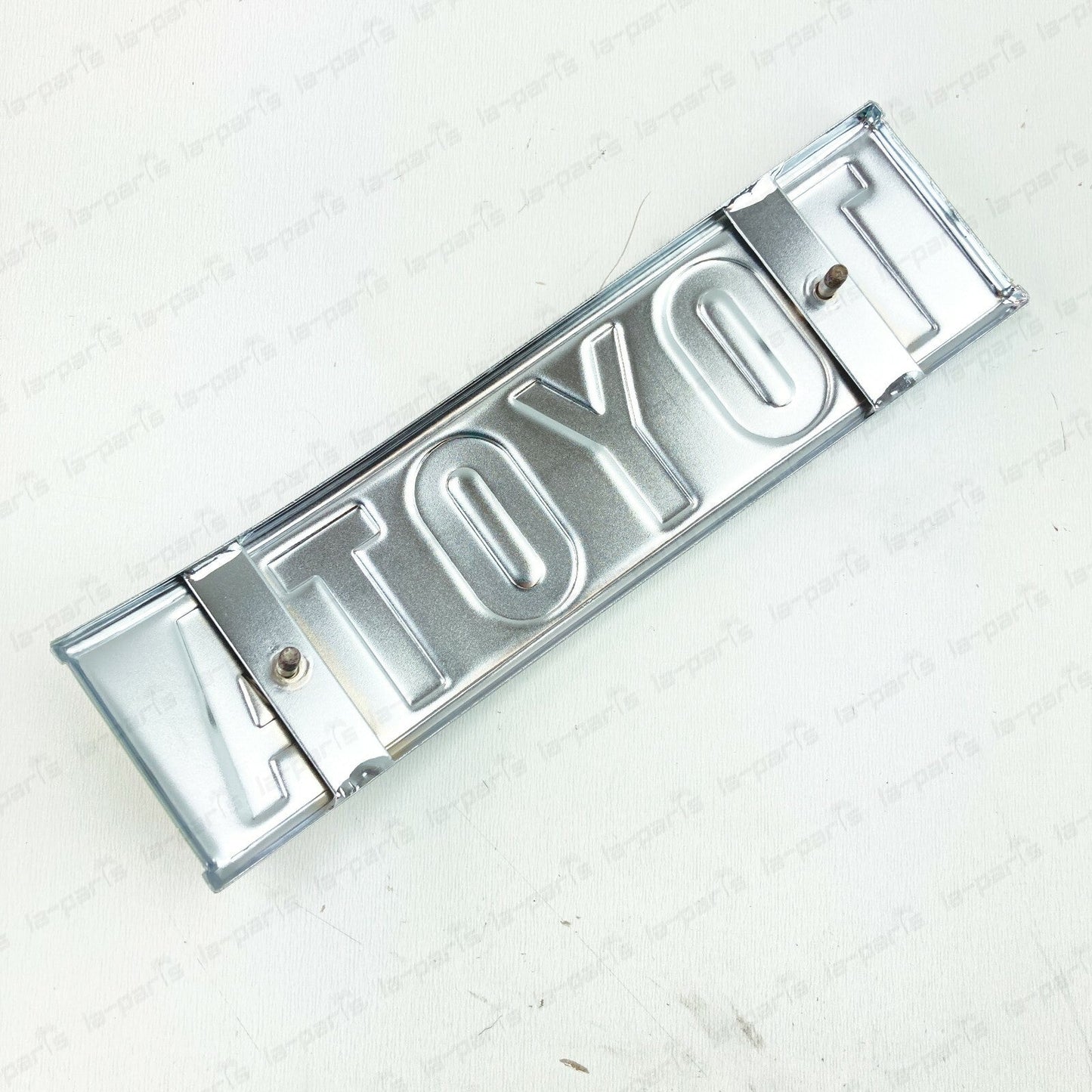GENUINE TOYOTA FJ40 73-80 LAND CRUISER REAR RIGHT QUARTER EMBLEM 75450-60011