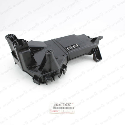 GENUINE TOYOTA LEXUS 07-14 LS460  RELAY BLOCK LOWER COVER 82663-50070