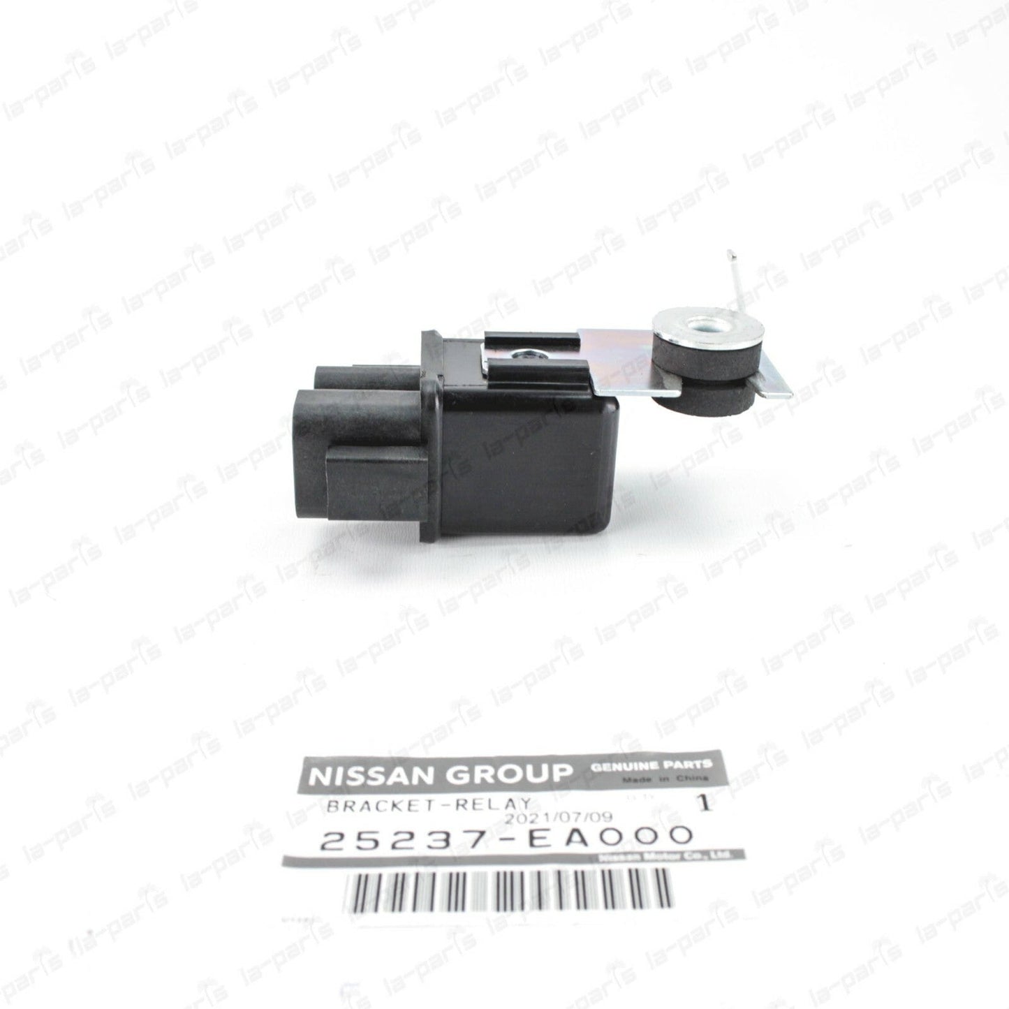New Genuine Nissan 04-12 Armada Rear Suspension Air Ride Relay With Bracket