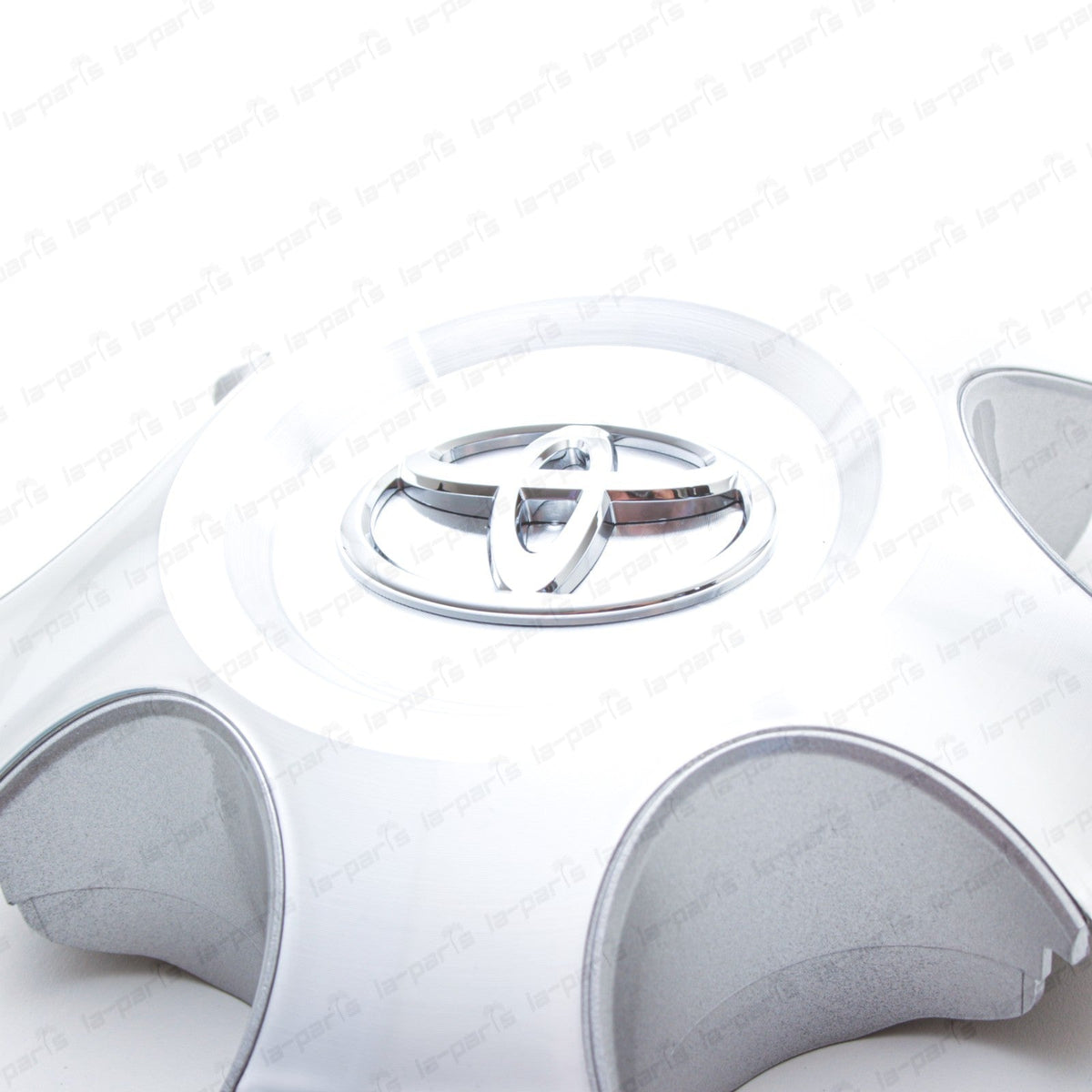 New Genuine OEM Toyota 2008-2018 Sequoia 20" Wheel Center Cap 42603-0C100