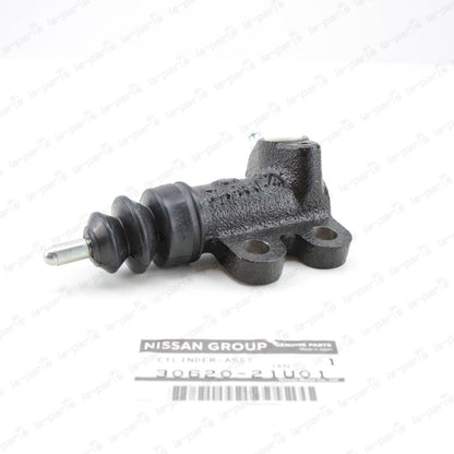 NEW GENUINE FOR NISSAN CLUTCH SLAVE CYLINDER FOR GTR R32 R33 R34 AWD 30620-21U01