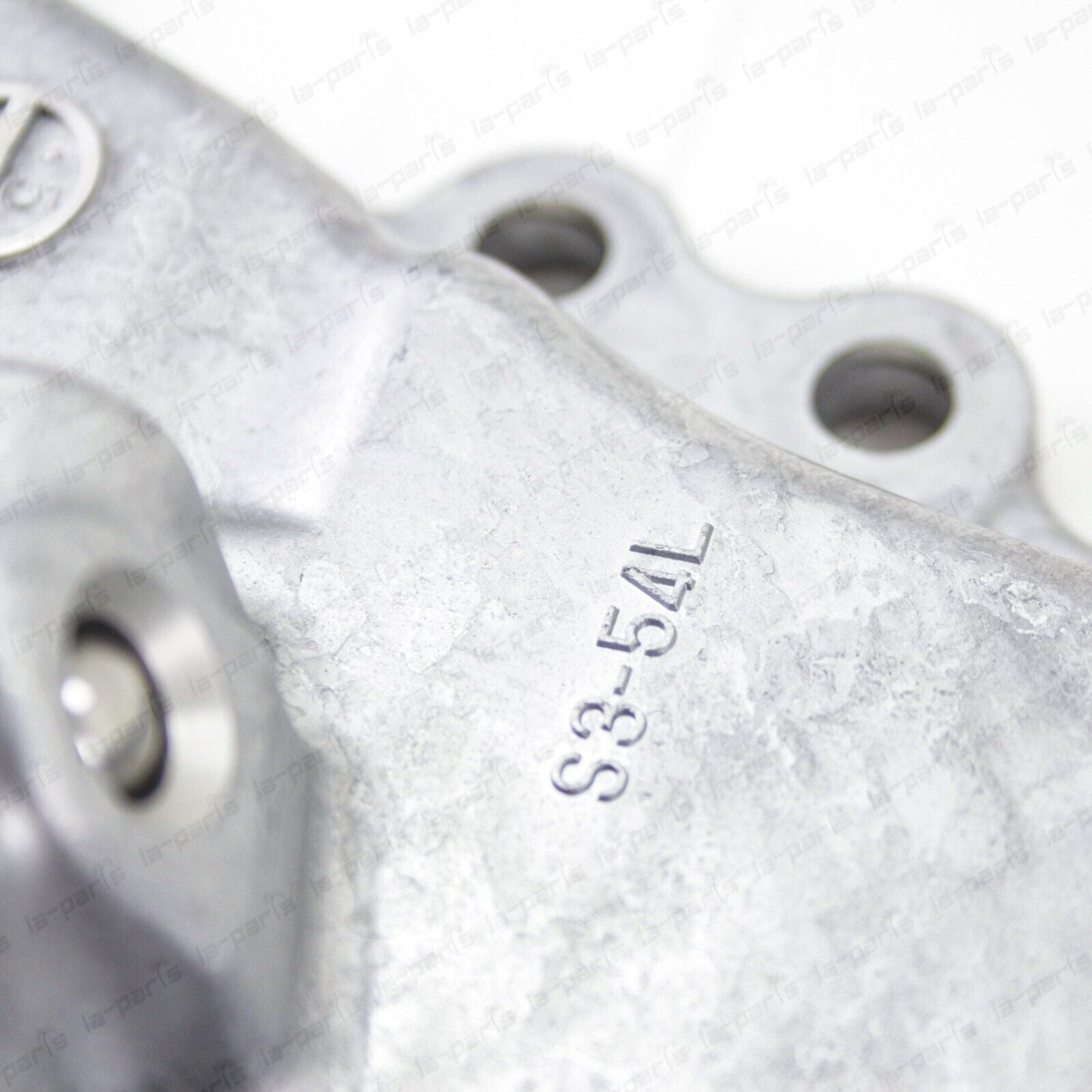 Genuine Suzuki Grand Vitara J20B J24B SX4 Kizashi Timing Chain Cover 11380-54L01
