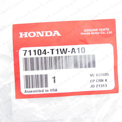 New Genuine Honda 15-16 CR-V Front Bumper Passenger Side Garnish 71104-T1W-A10