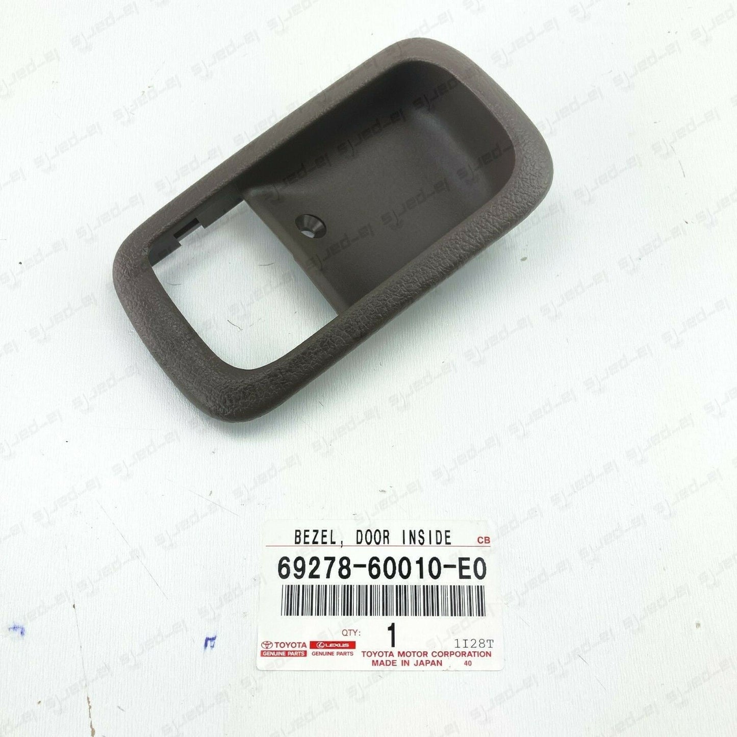 GENUINE TOYOTA LC 80 LEXUS LX450 OAK INNER DOOR HANDLE BEZEL  LEFT FRONT & REAR