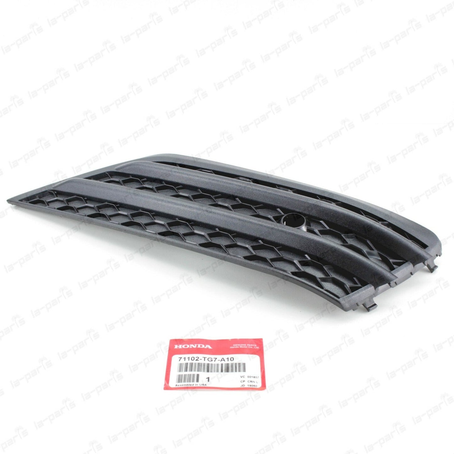 NEW GENUINE 16-18 PILOT HONDA FRONT RIGHT BUMPER GARNISH 71102-TG7-A10