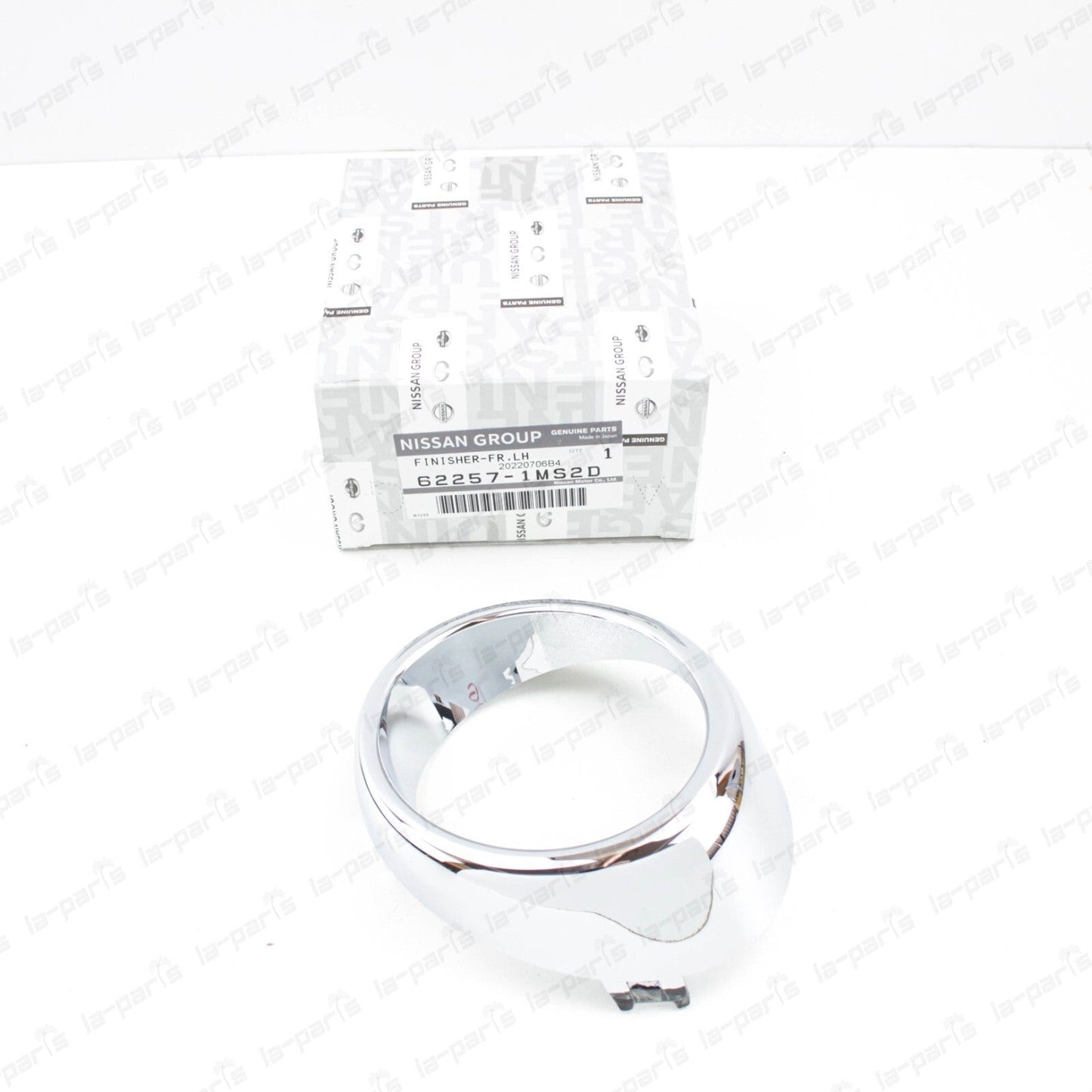 New Genuine Infiniti G37 Front Left Fog Light Chrome Bezel Ring 62257-1MS2D