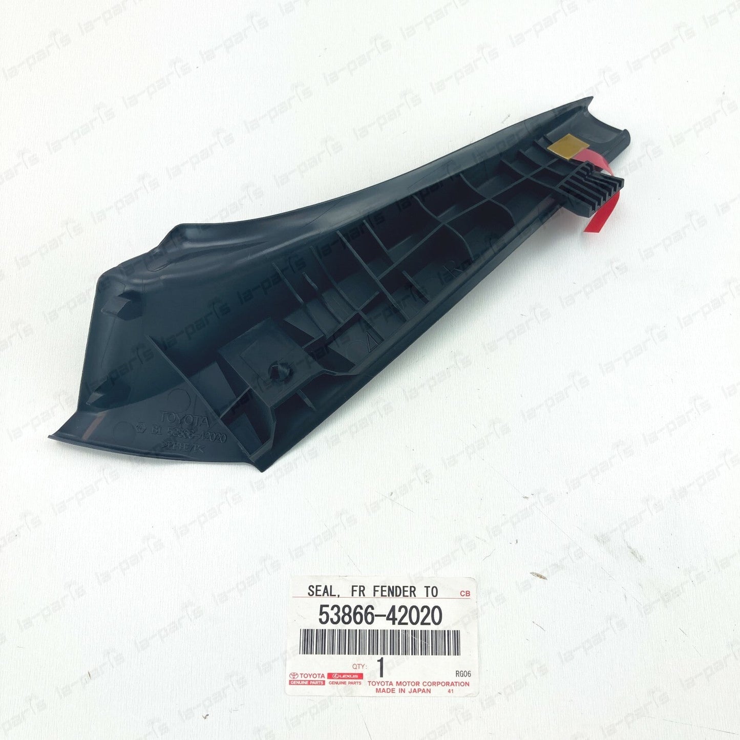 GENUINE TOYOTA 13-18 RAV4 PASSENGER FENDER TO COWL HOOD SIDE SEAL 53866-42020