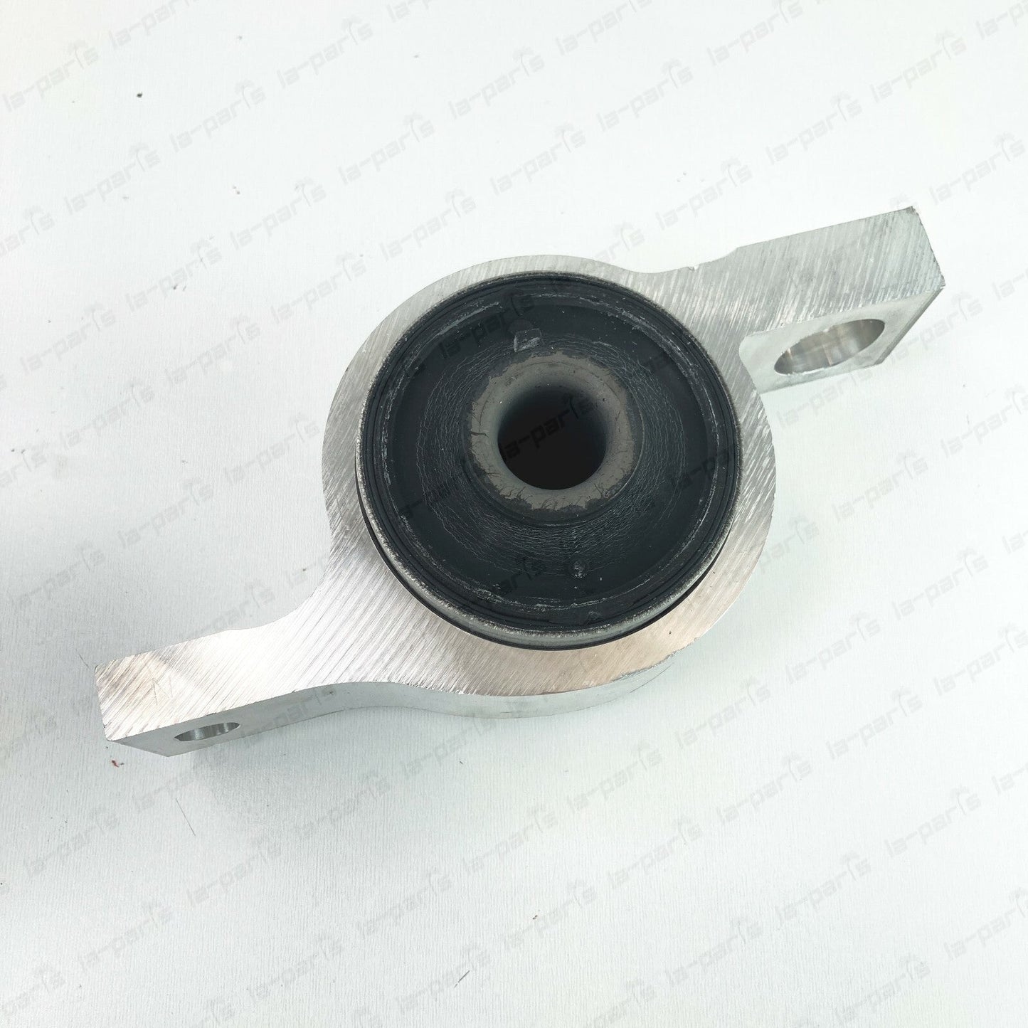 NEW GENUINE LEXUS FRONT LEFT LOWER CONTROL ARM BUSHINGS 48076-30030
