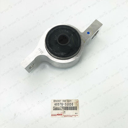 NEW GENUINE LEXUS FRONT LEFT LOWER CONTROL ARM BUSHINGS 48076-30030
