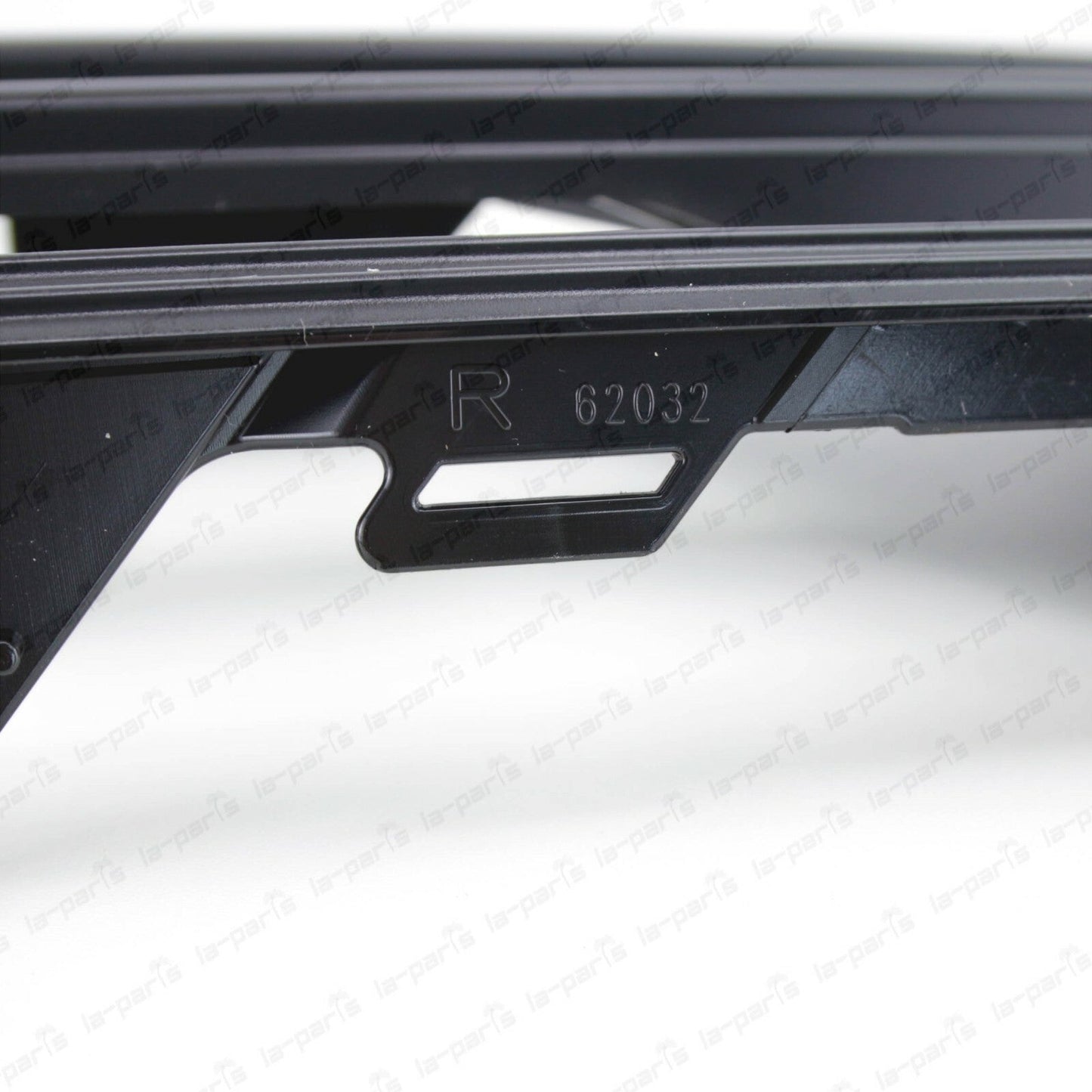 GENUINE HONDA 12-14 INSIGHT FRONT BUMPER FOG LIGHT COVER RIGHT 33302-TM8-J01