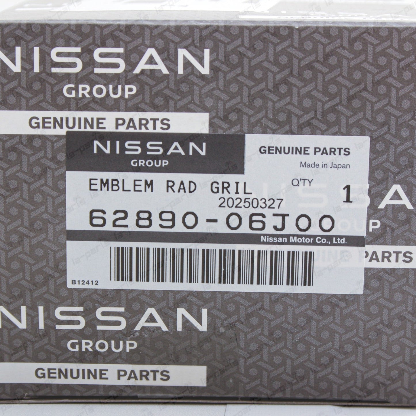 Genuine Nissan 87-99 Safari Y60 Patrol Front Radiator Grille Emblem 62890-06J00