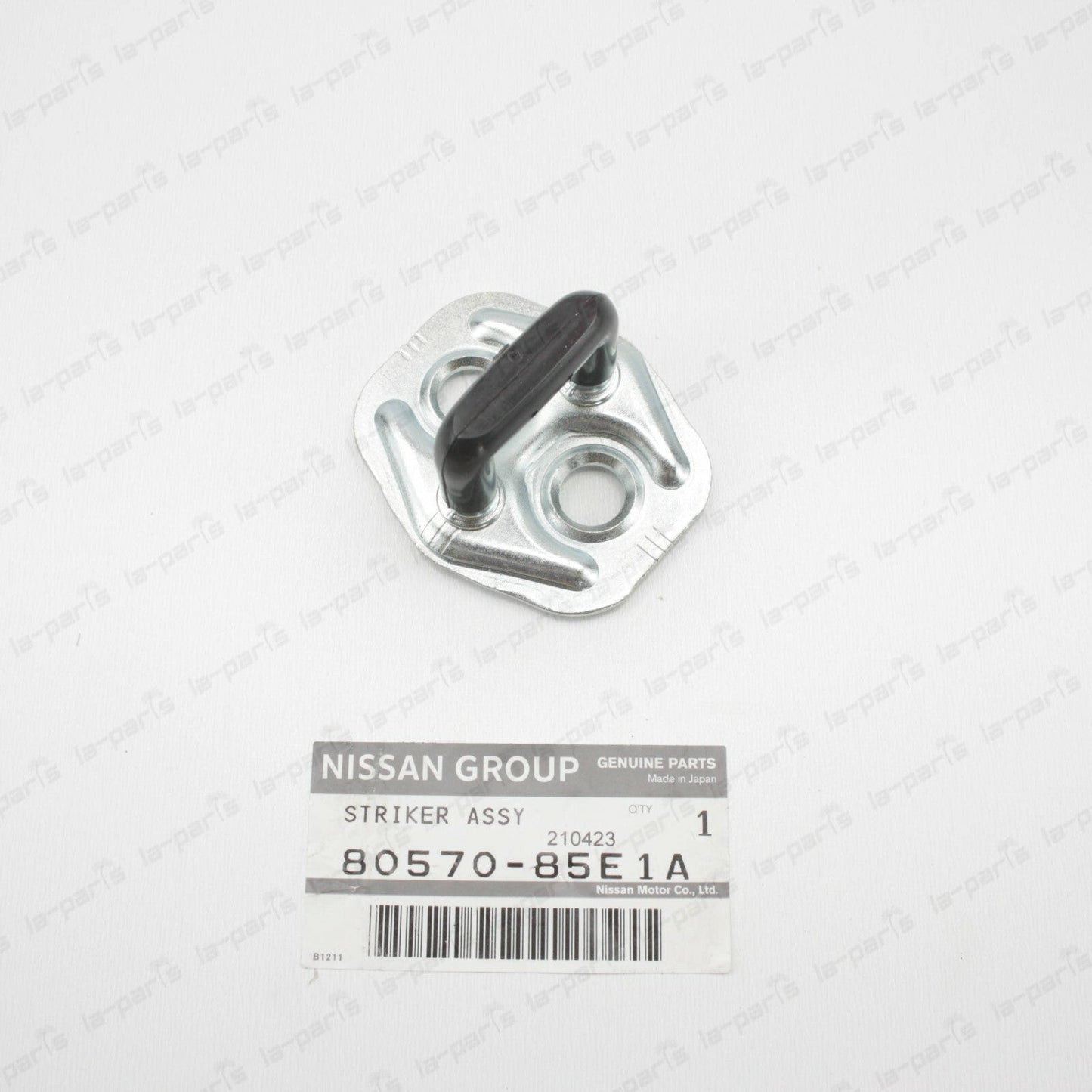 New Genuine Nissan DOOR LOCK STRIKER DOOR LOCK 80570-85E1A