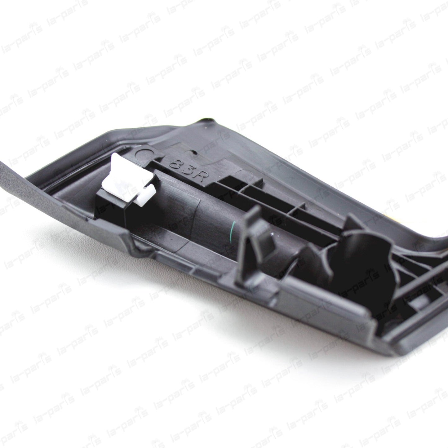 NEW GENUINE TOYOTA 12-15 YARIS FRONT RIGHT FENDER TO COWL SIDE SEAL 53866-52090