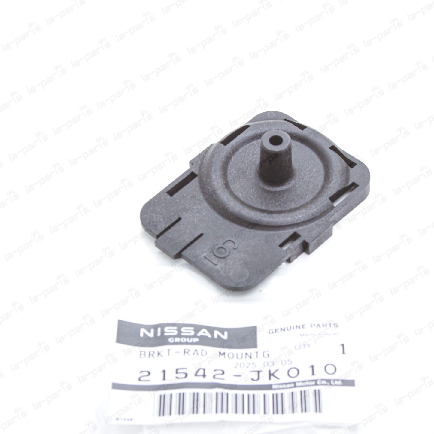 New Genuine Nissan 370Z Infiniti G25 G35 G37 Upper Driver Radiator Mount Bracket