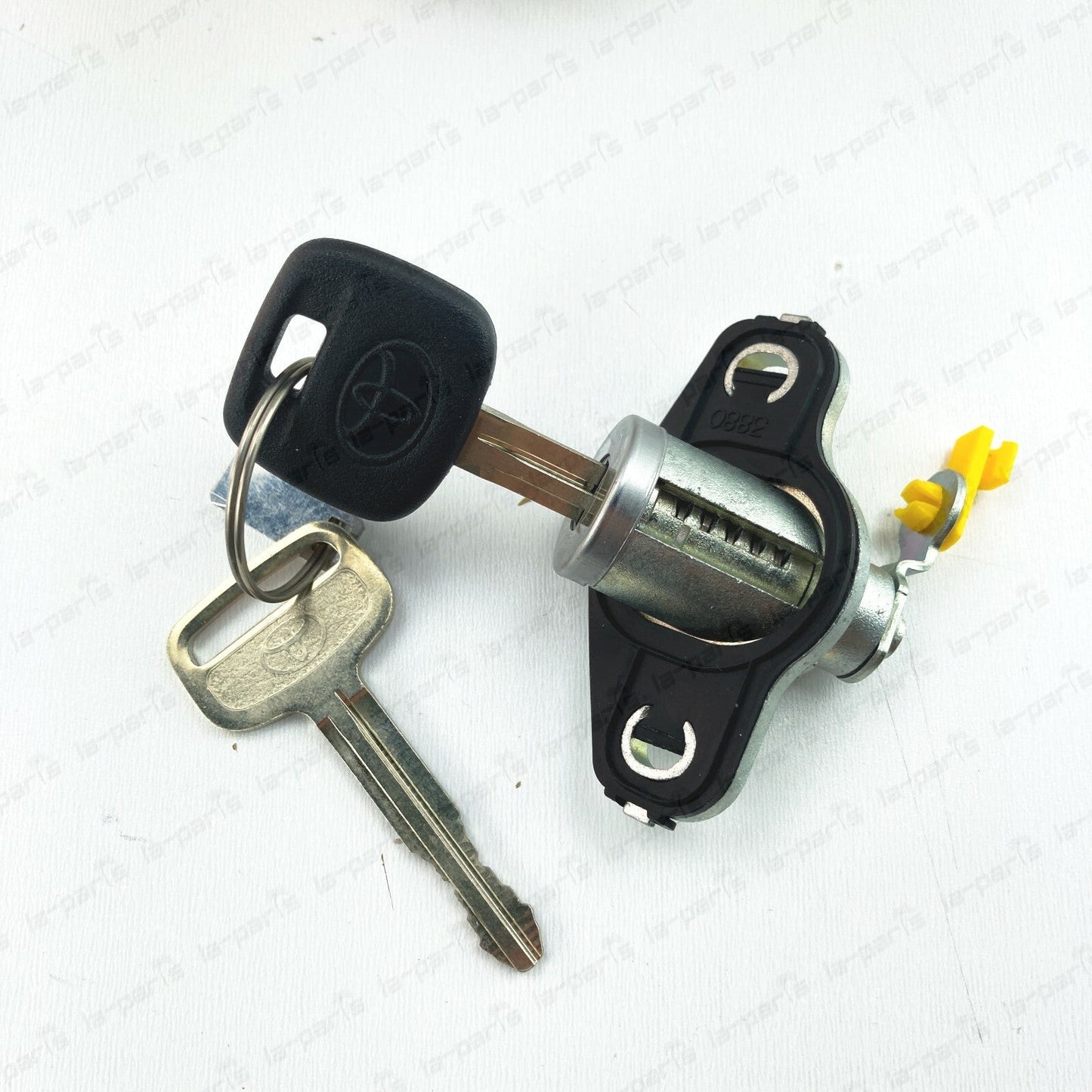 GENUINE TOYOTA 03-08 COROLLA TRUNK LID-LOCK CYLINDER 6905502030 / 69055-02030