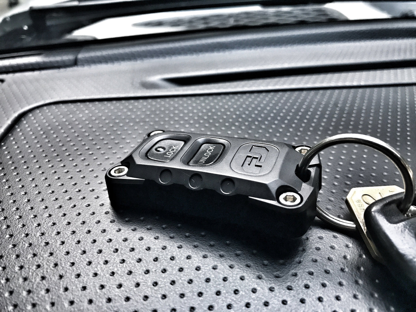 Injection Fob IF005 (2007 FJ Cruiser / 1st Gen Tundra) - WHITE