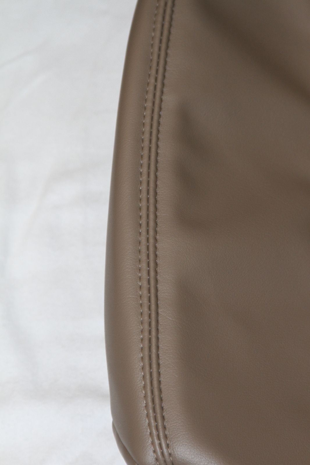 2003-2007 Chevy Silverado/Avalanche Seat Cover in Tan: Choose Leather or Vinyl
