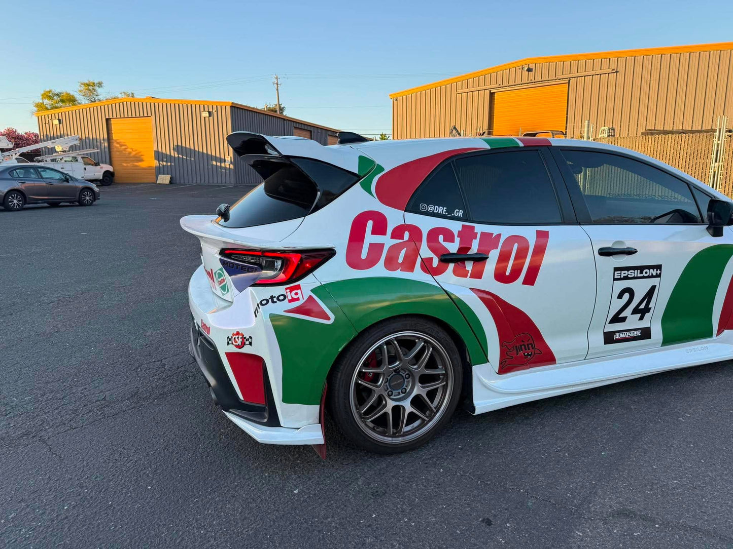 Mid Wing – Toyota Corolla Hatchback (E210, 2019-2025+)