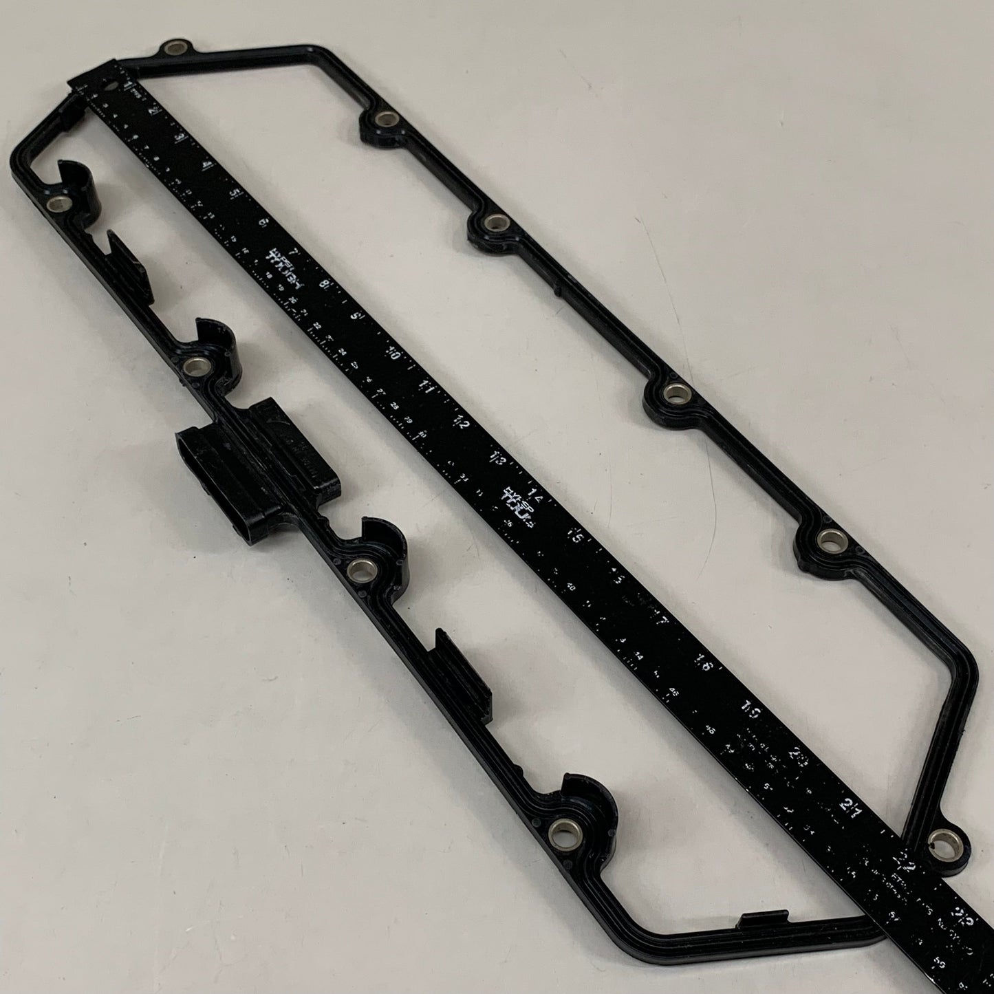 MAHLE Valve Cover Gasket For Ford VS50329