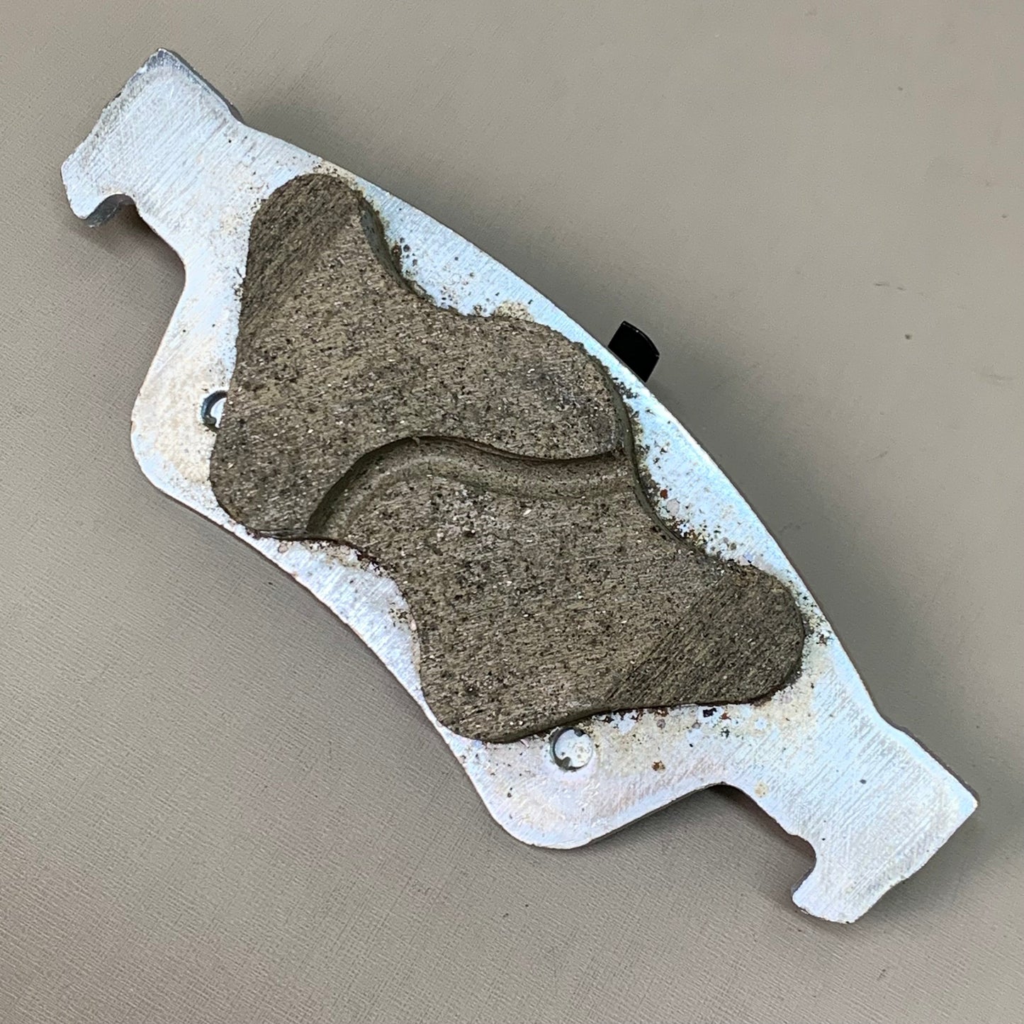 WAGNER OEx Premium Ceramic Disc Brake Pad Set 6" x 2" Grey OEX1498