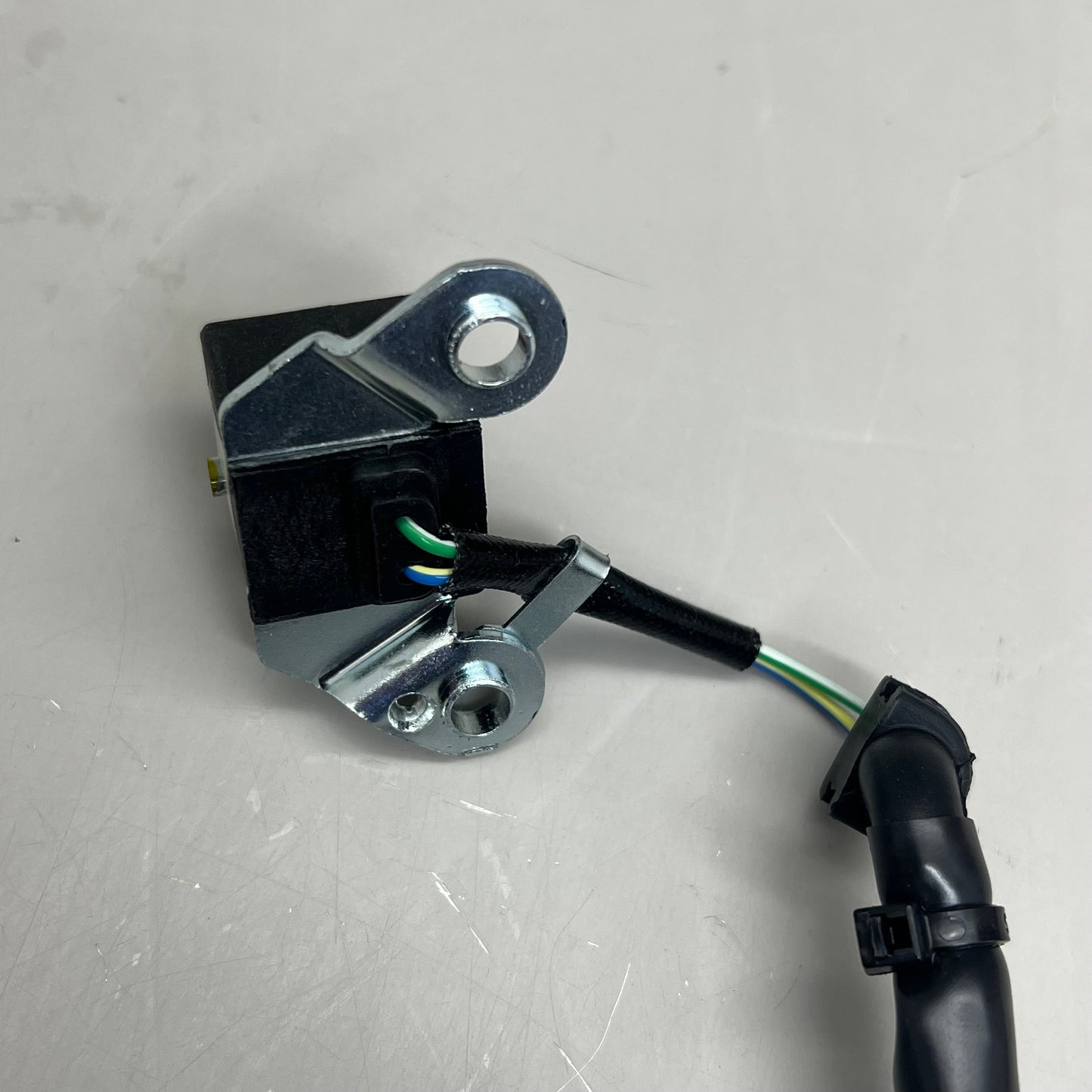 HONDA Generator Assem. Pulse For Gold Wing Aspencade XR600ROEM 30300-MN1-680