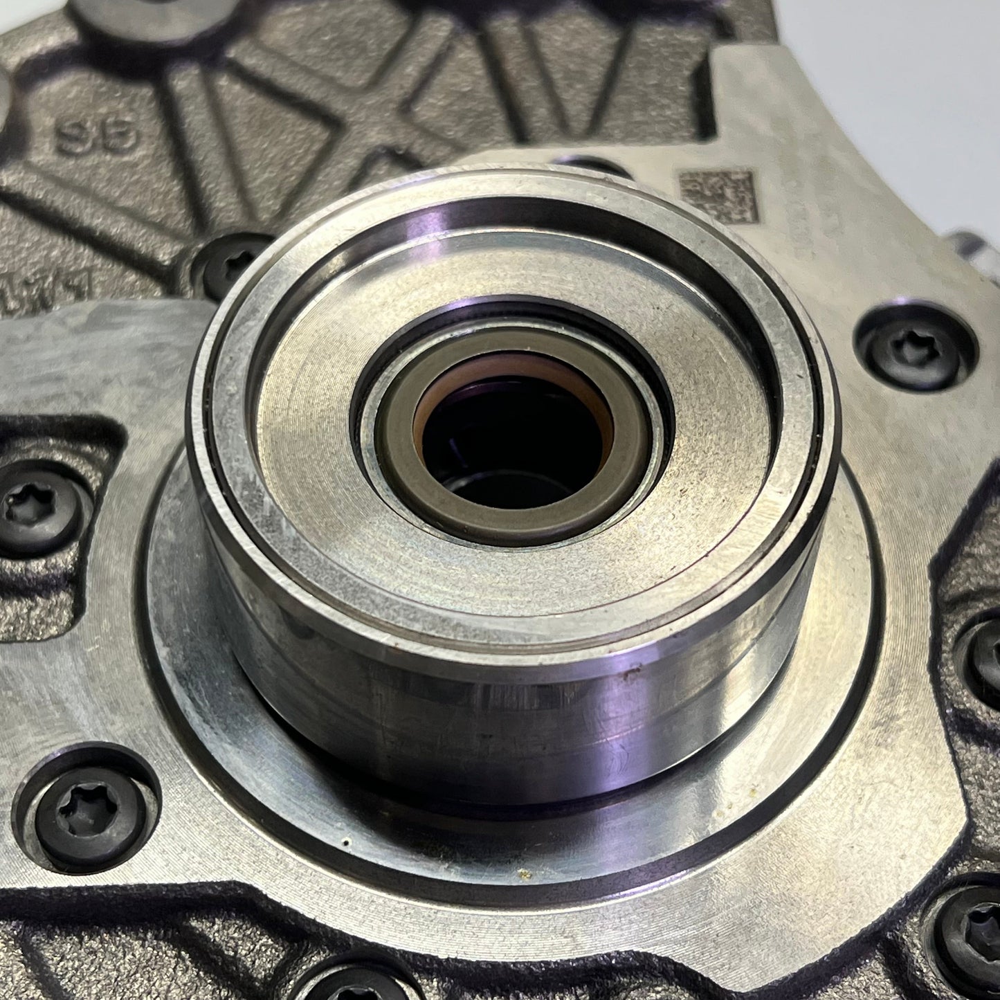 FORD GENUINE OEM Oil Pump Assembly 9L8Z 7A103J