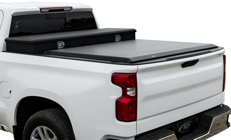Access Toolbox 07-19 Tundra 5ft 6in Bed (w/ Deck Rail) Roll-Up Cover 65239