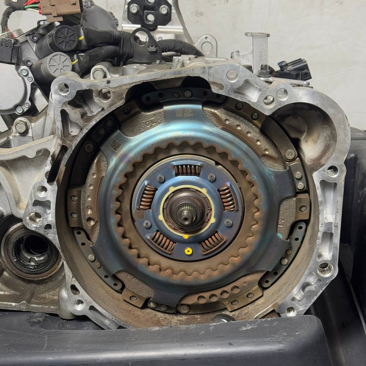 HYUNDAI Automatic Transmission Sz 21” L x 14” W x 12” H 438972D030
