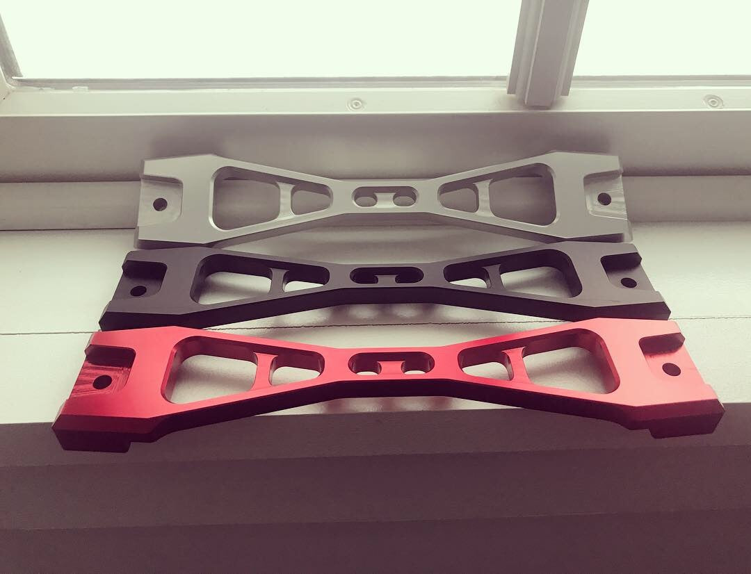 V2 Battery Clamp - BLACK