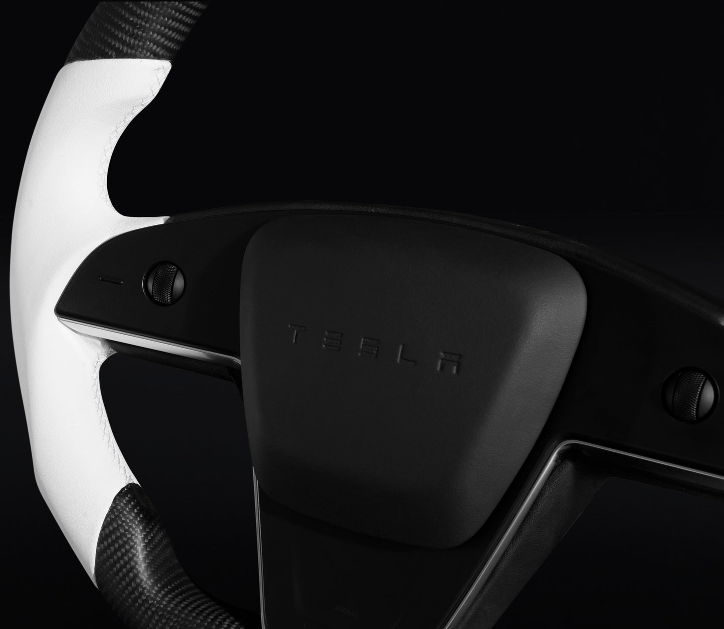 TESLA MODEL S / X / PLAID WHITE LEATHER FLAT BOTTOM STORMTROOPER GLOSS CARBON STEERING WHEEL