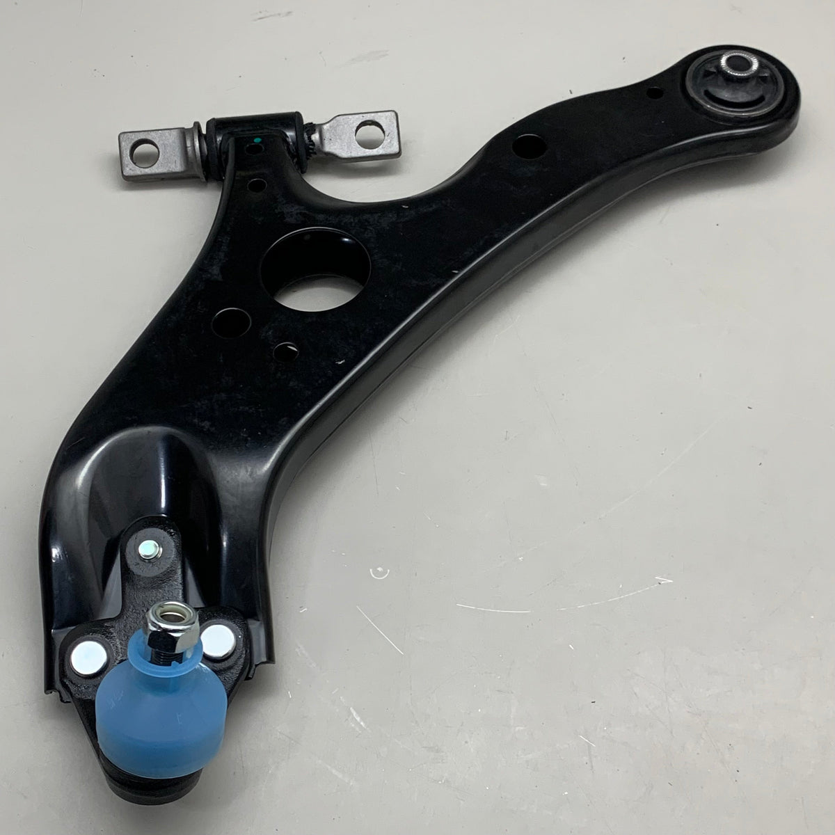 CTR Front Right Lower Control Arm and Ball Joint Assembly for Hyundai & Kia CQ0355X