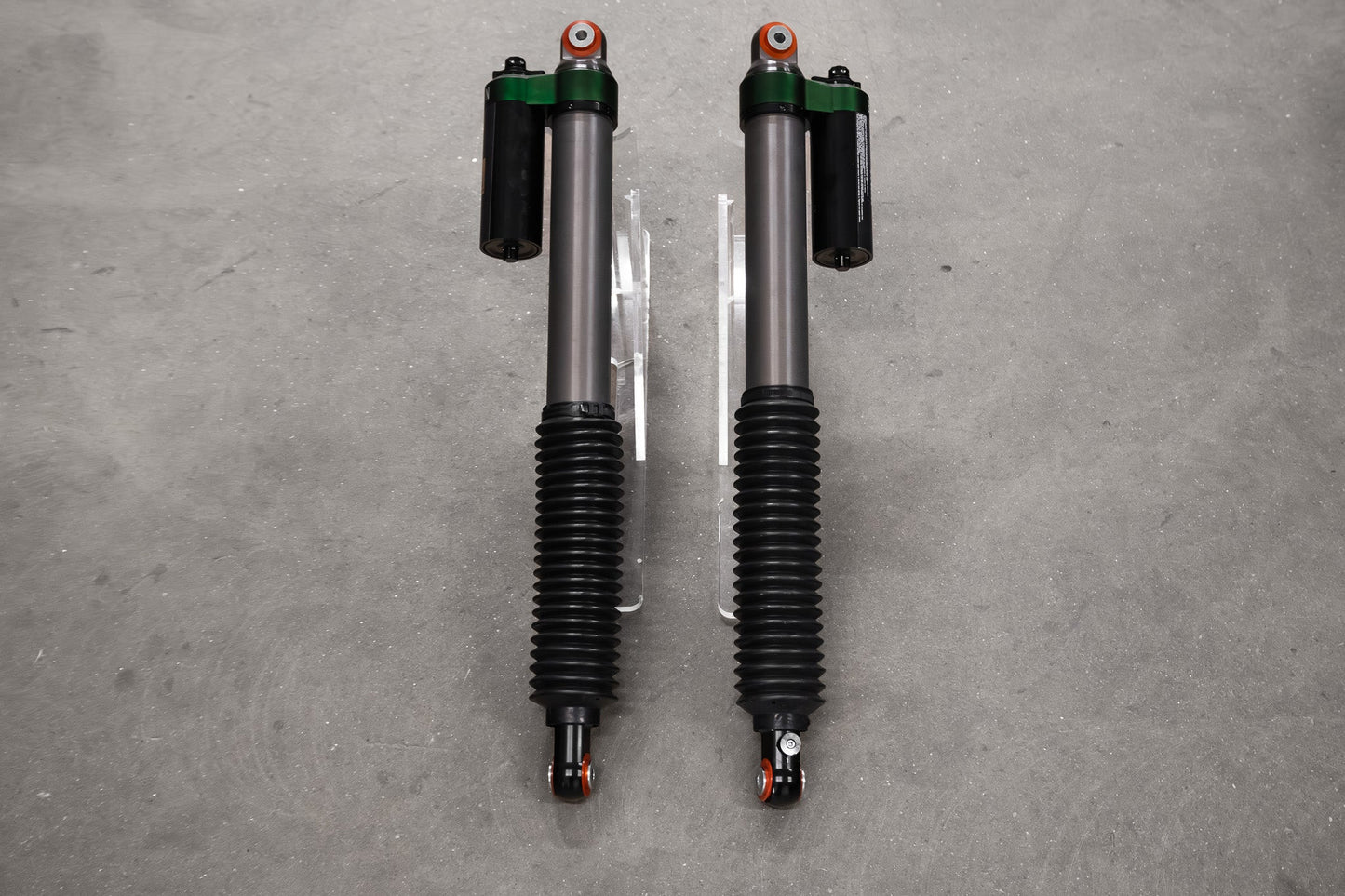 BRBN 2.8 Series 3-Way Adjustable Rear Shock Kit - External Reservoir For Ford F150