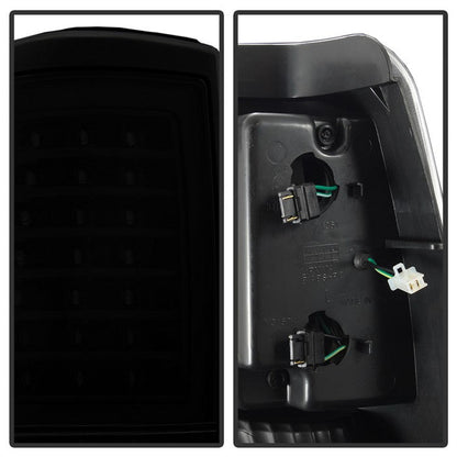 SPYDER xTune 03-06 Chevrolet Silverado 1500 LED Tail Lights - Black Smoke (ALT-JH-CSIL03-LED-BSM) 9037641