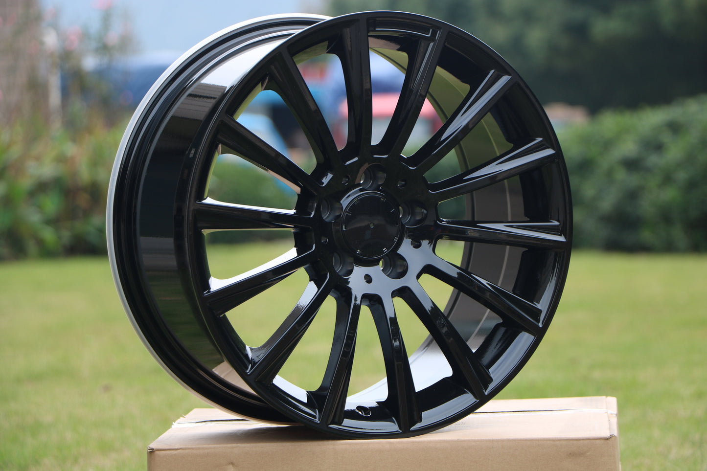 18" Multispoke Style Wheels fits Mercedes Benz C180 C250 C300 C350 C400 C550 C63 CL500 CL65 CLA250 CLA45 CLS550 CLS63 CLS65 E300 E320 E350 E53 E550 E63 E65 S350 S400 S450 S500 S550 S600 S63