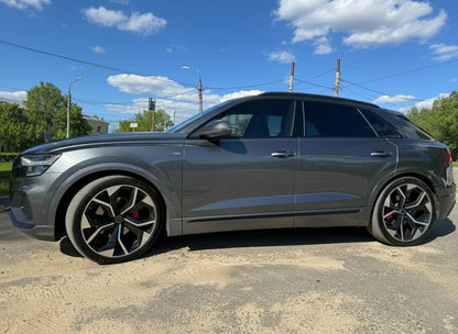 AU13 21x9.5 5x112 +26 66.6 Black Machined Face