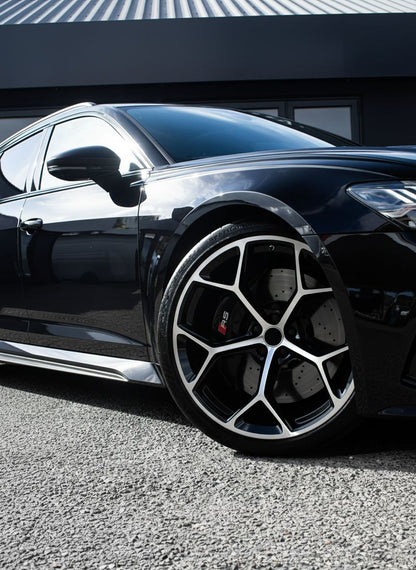 AU16 18x8 5x112 +35 66.6 Black Machined Face