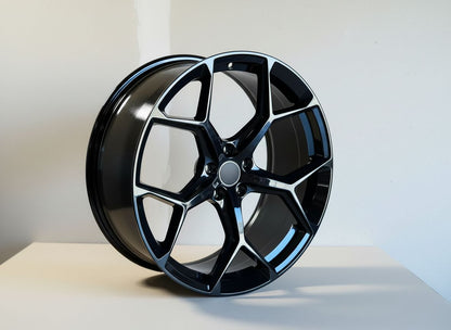 AU16 18x8 5x112 +35 66.6 Gloss Black