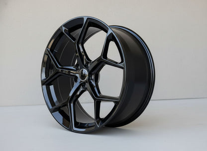 AU16 22x10 5x112 +20 66.6 Gloss Black