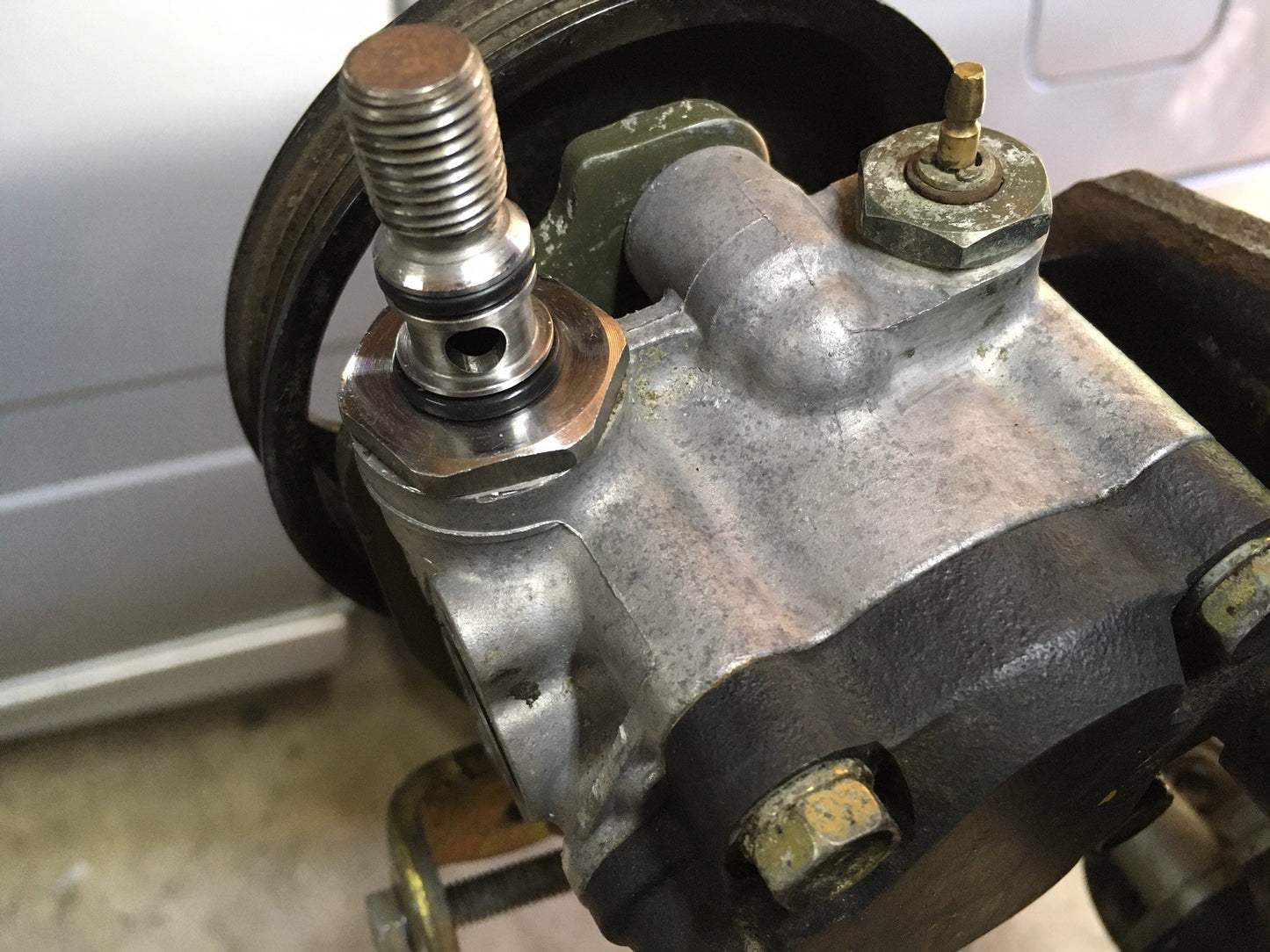 AN6 Power Steering fittings