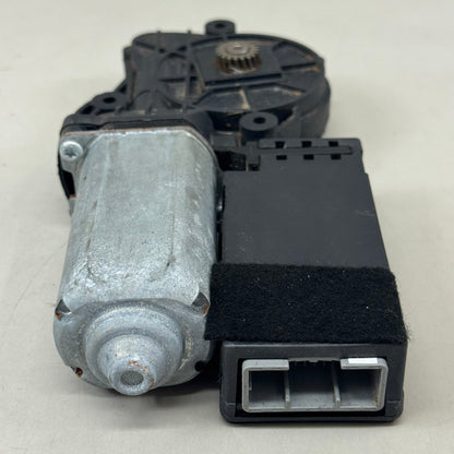 MOPAR PARTS 4th Gen Mega Cab Sunroof Motor For Ram Black 30022758B (As-is (Slightly Rusted))