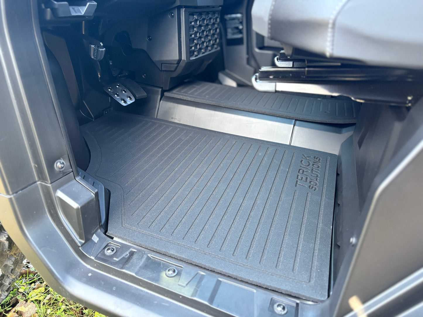 Can-Am Defender *New HD11* Rubber Floor Mats