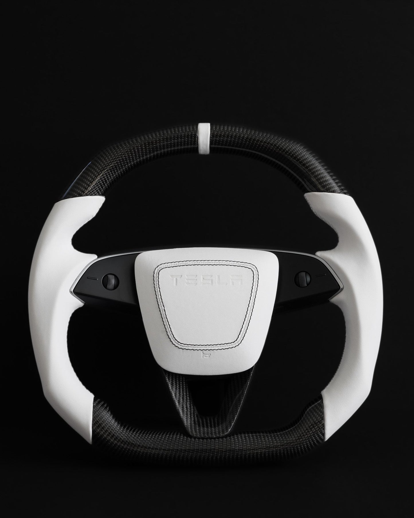 TESLA MODEL 3 HIGHLAND  WHITE LEATHER FLAT BOTTOM STORMTROOPER GLOSS CARBON STEERING WHEEL