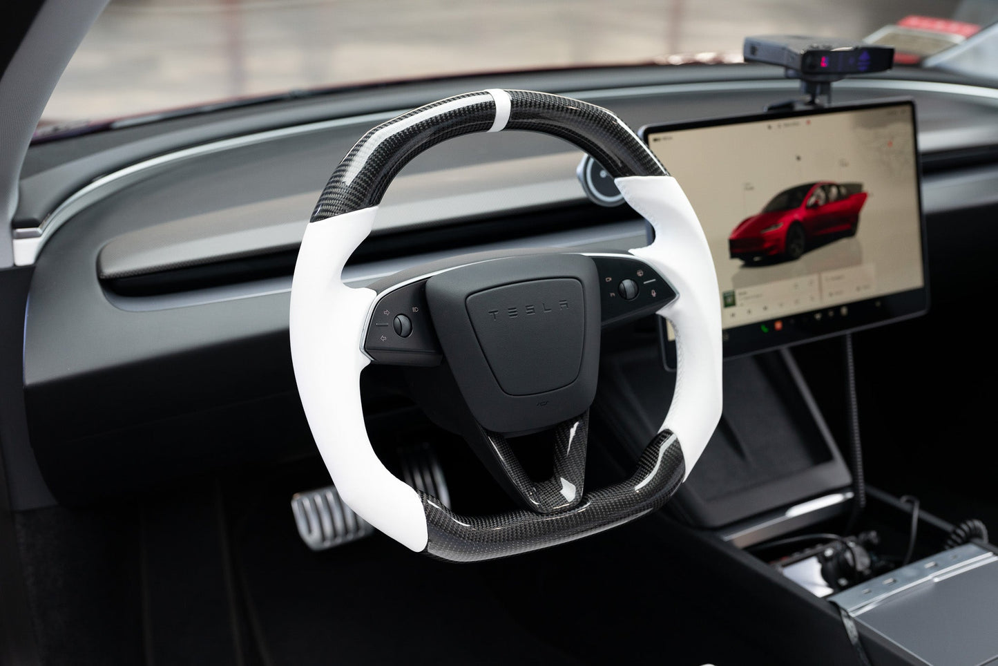 TESLA MODEL 3 HIGHLAND  WHITE LEATHER FLAT BOTTOM STORMTROOPER GLOSS CARBON STEERING WHEEL