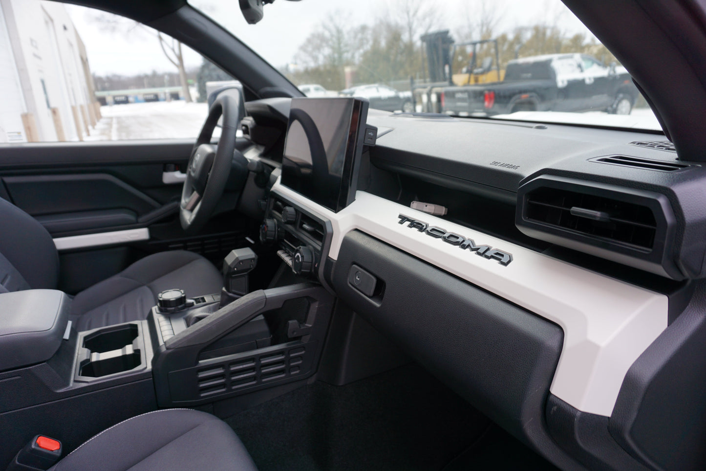 VENT TRIM 3 PC (2024+ TACOMA / 2025+ 4RUNNER) - BLACK