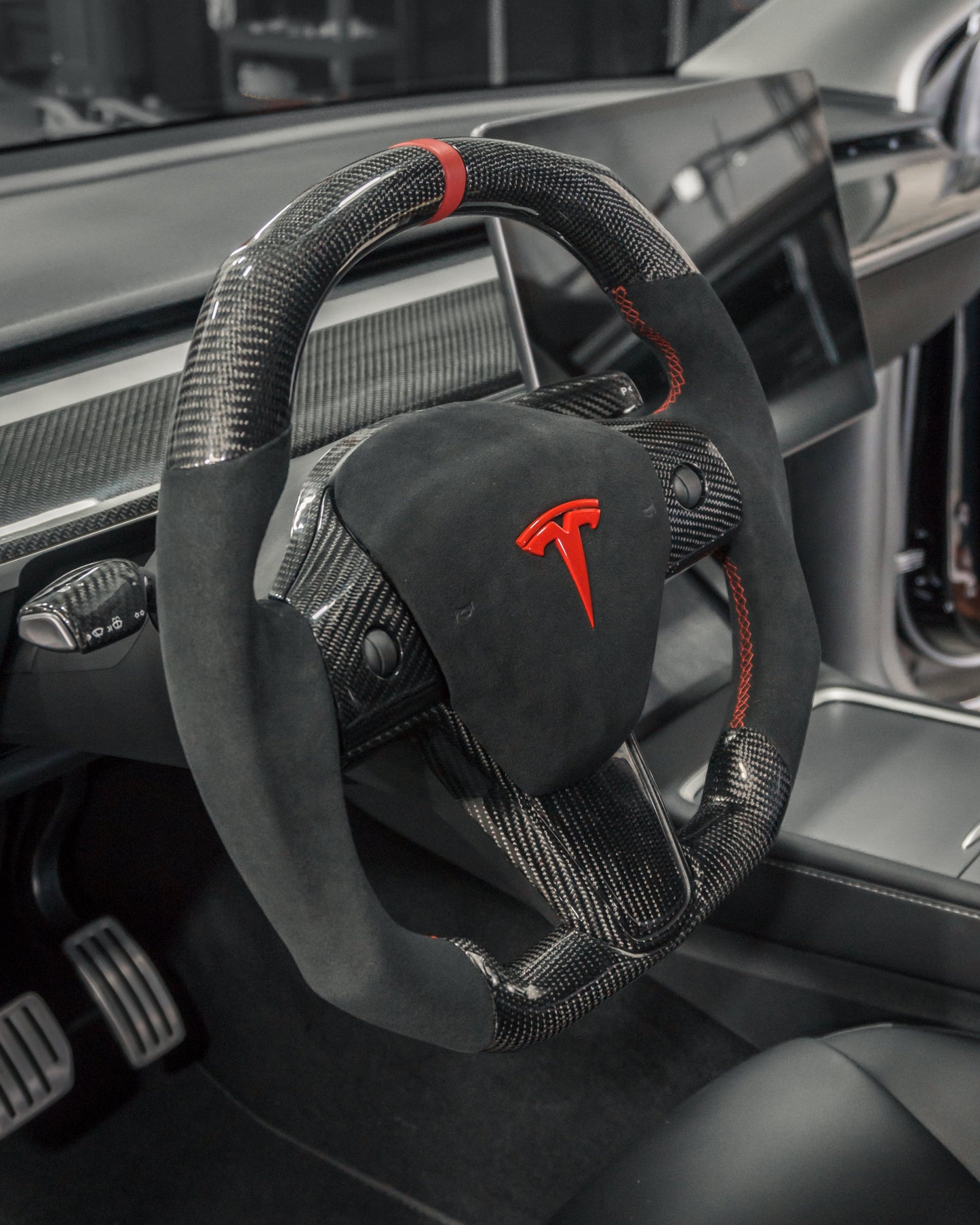 TESLA MODEL 3 / Y ALCANTARA FLAT BOTTOM SUPERNOVA GLOSS CARBON STEERING WHEEL